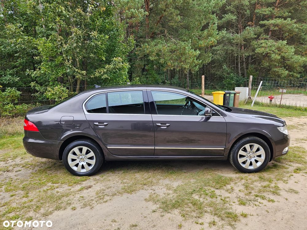 Skoda Superb 2.0 TDI 4x4 Elegance - 3