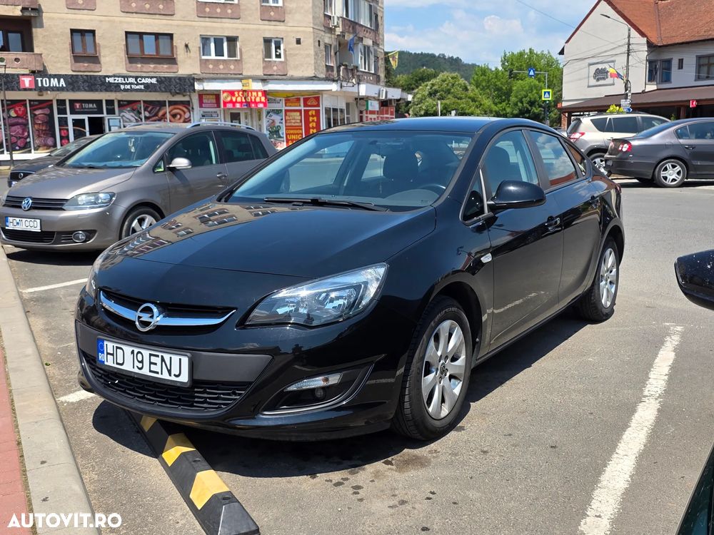 Opel Astra 1.4 Turbo ECOTEC Enjoy - 1