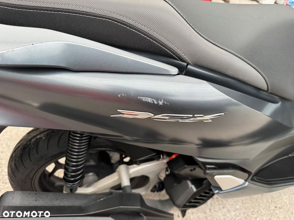 Honda PCX - 12