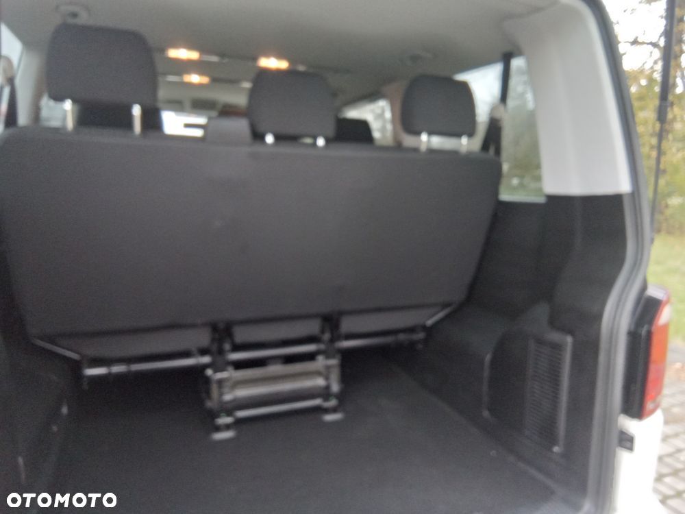 Volkswagen Caravelle - 12