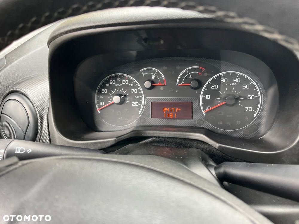 Fiat Qubo - 14
