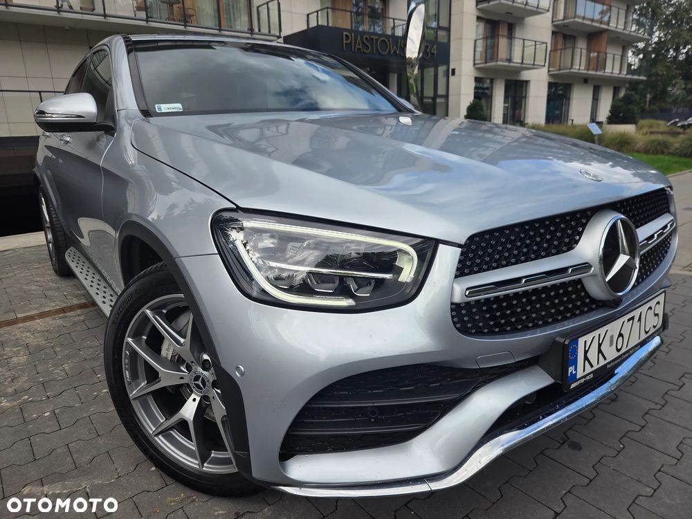 Mercedes-Benz GLC 200 4Matic 9G-TRONIC AMG Line Plus - 27