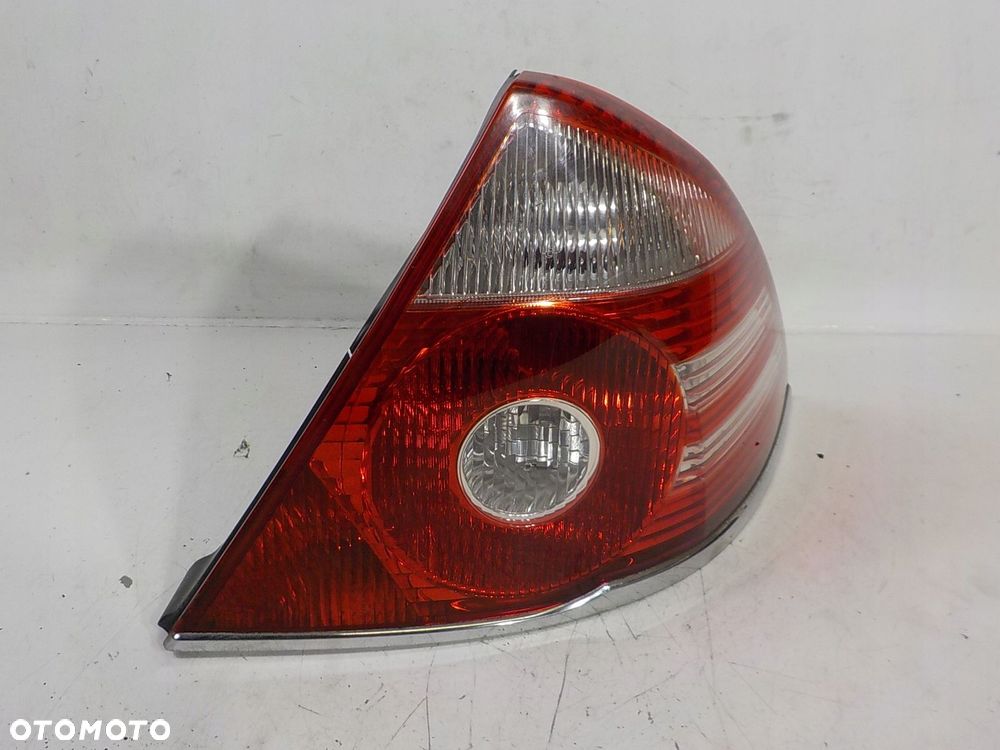FORD MONDEO III MK3 HB SEDAN LIFT LAMPA PRAWA TYŁ TYLNA - 1