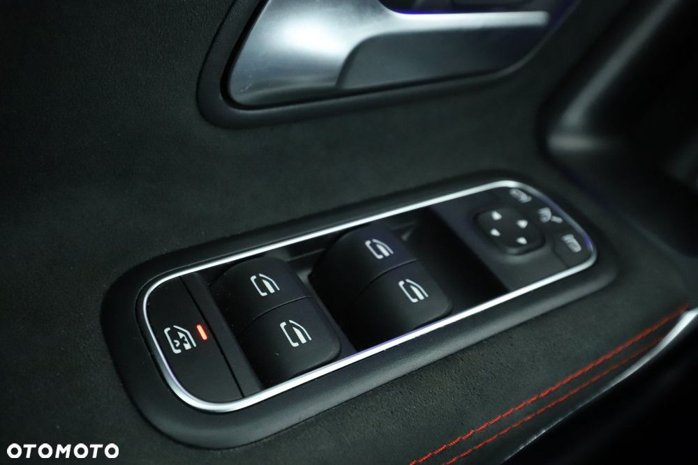 Mercedes-Benz CLA - 15