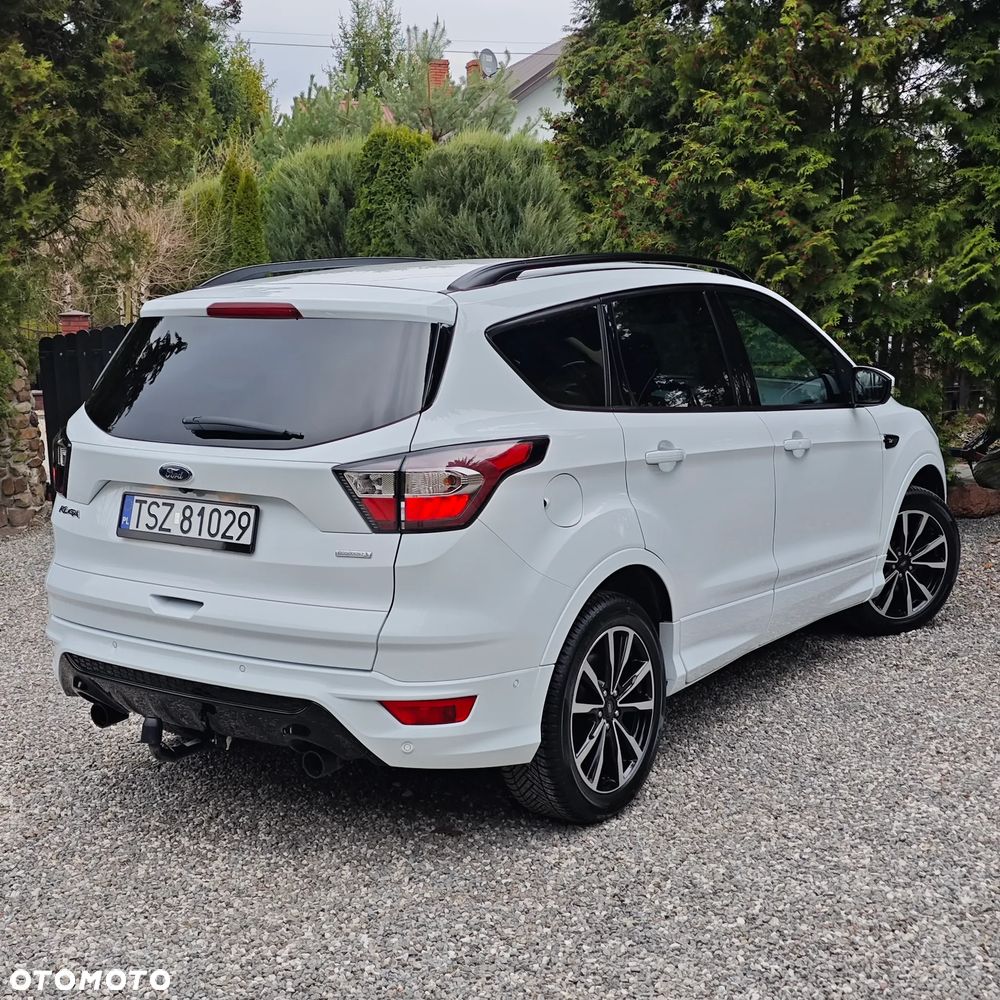 Ford Kuga 1.5 EcoBoost 2x4 ST-Line - 4