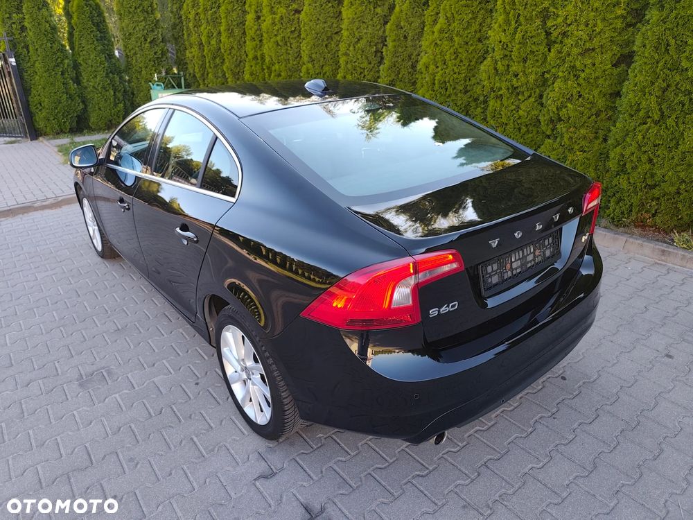 Volvo S60 D3 Summum - 12