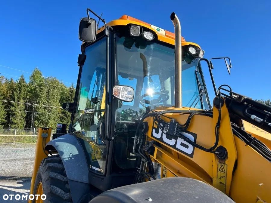 JCB 4CX - 13