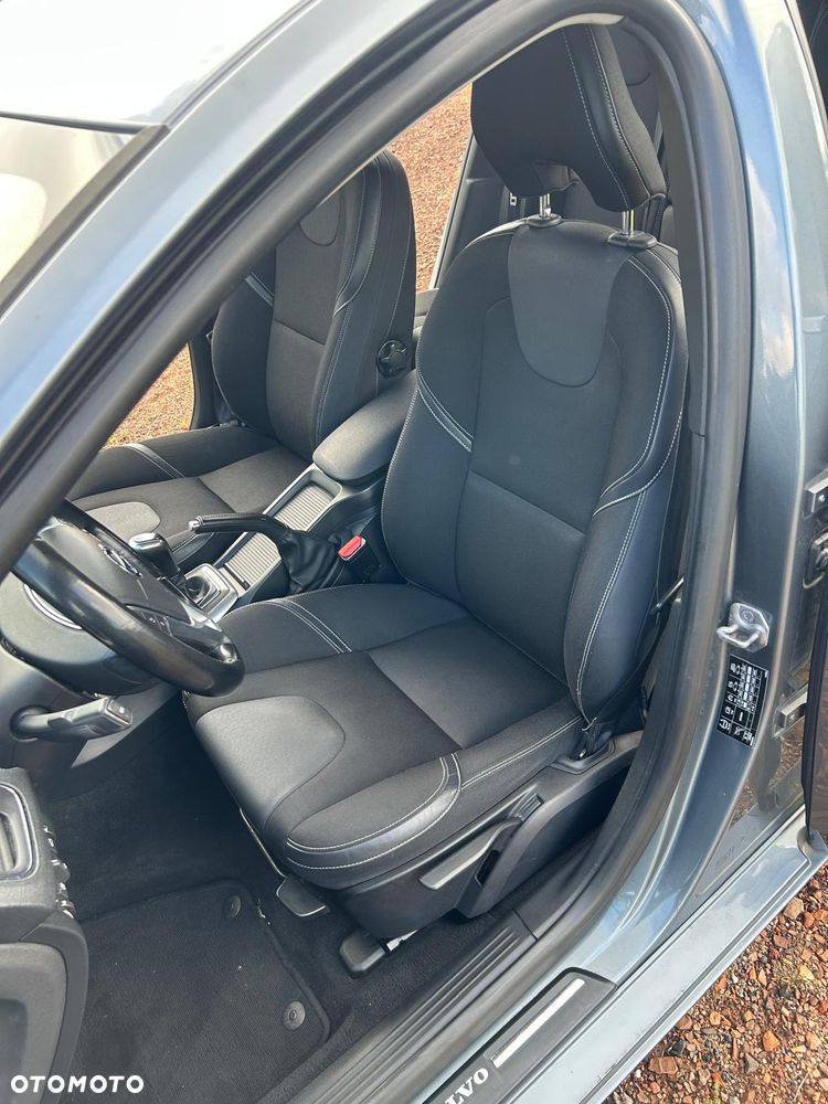Volvo V40 D4 Drive-E Momentum - 15