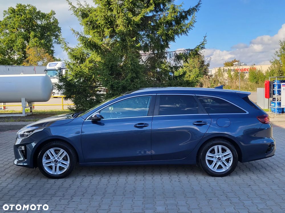 Kia Ceed - 12