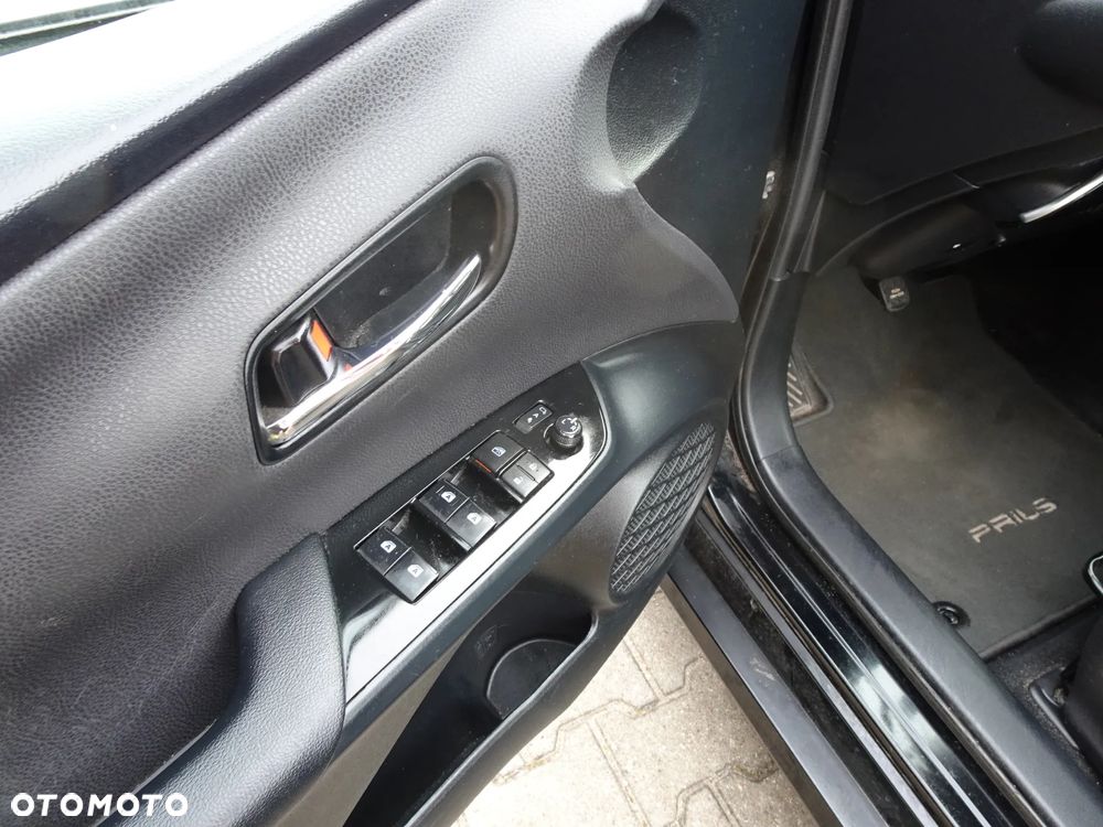 Toyota Prius - 13