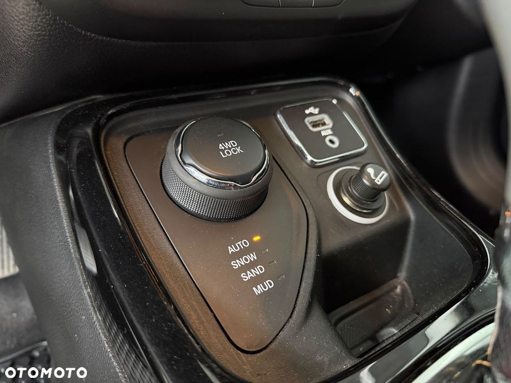 Jeep Compass 1.4 TMair Limited 4WD S&S - 28