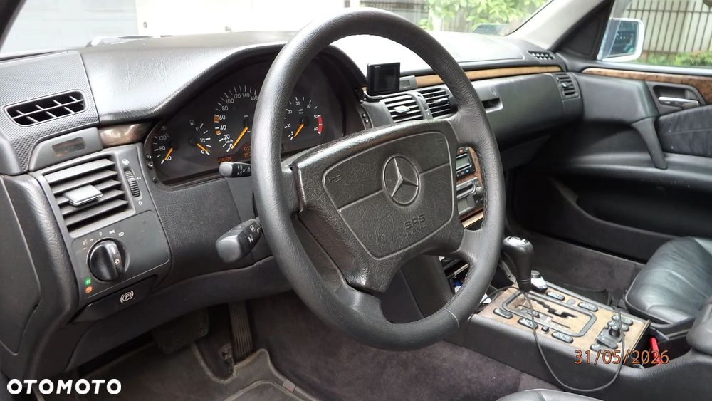 Mercedes-Benz Klasa E 300 TD Avantgarde - 7