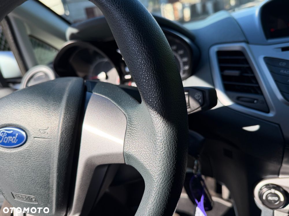 Ford Fiesta - 19
