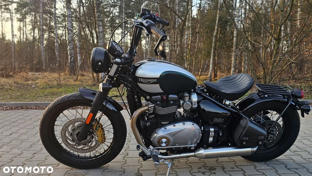 Triumph Bonneville Bobber - 5