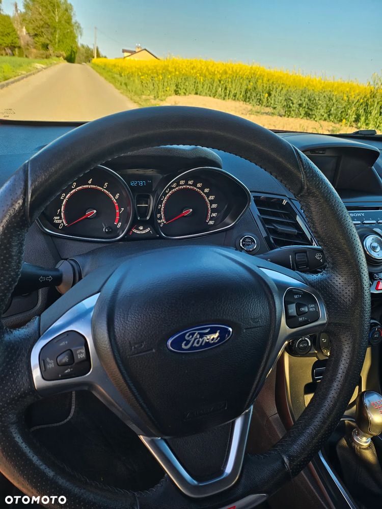 Ford Fiesta 1.6 EcoBoost ST - 12