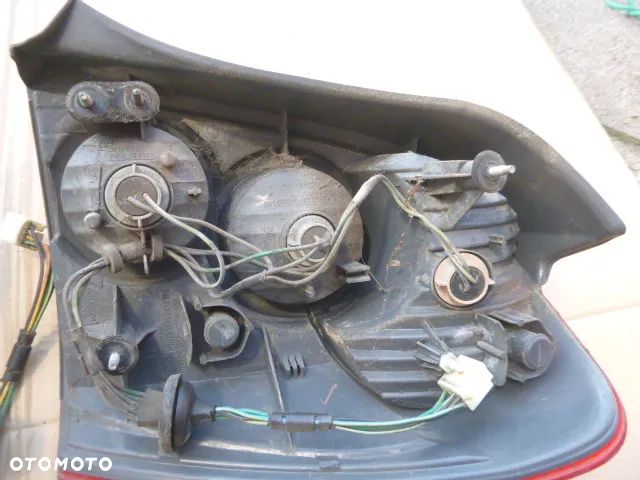 LAMPA LEWY TYŁ PRAWY TYŁ KOMPLET MAZDA 323F LIFT 01-03 - 11