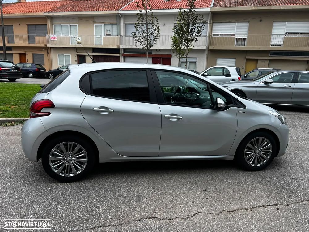 Peugeot 208 1.6 BlueHDi Style - 5