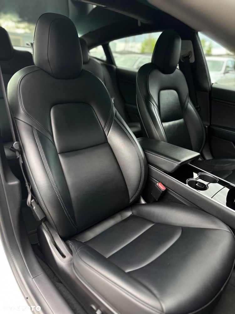 Tesla Model 3 - 26