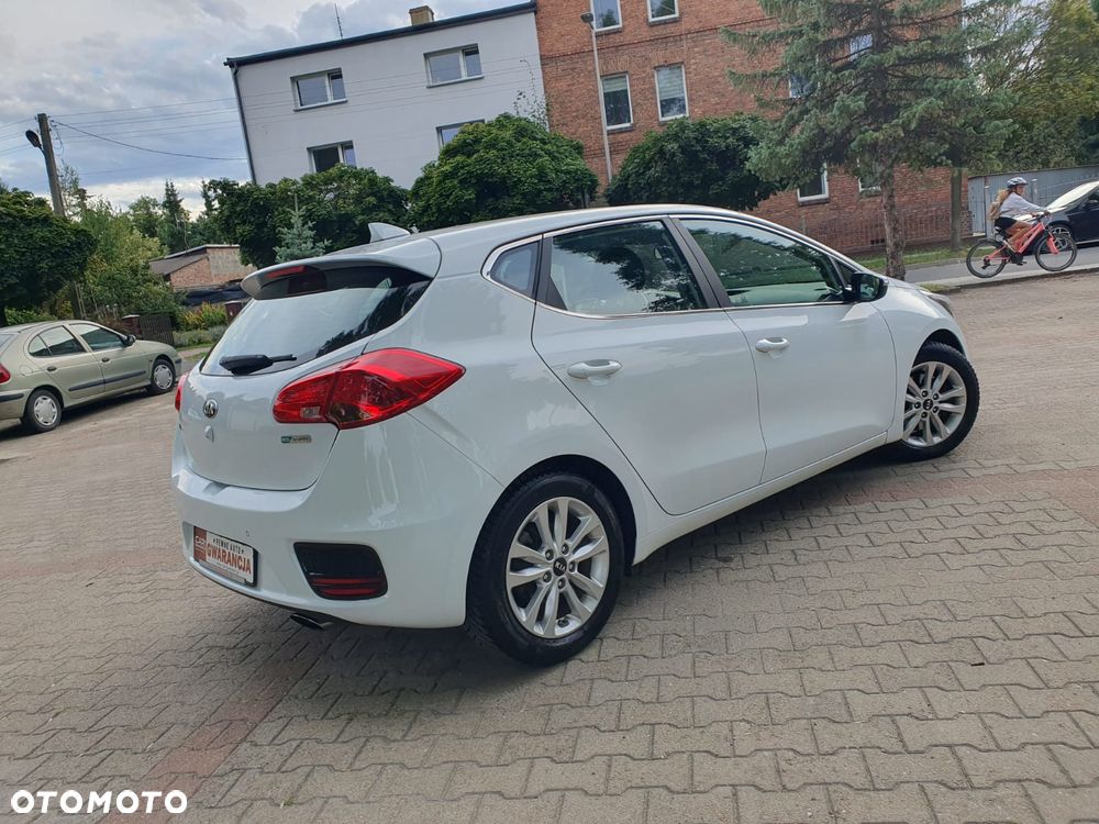 Kia Ceed 1.6 GDI XL - 23