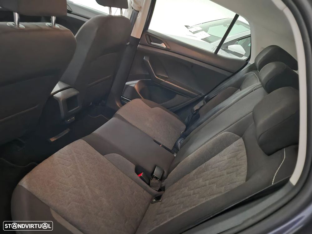 VW T-Cross 1.0 TSI Urban DSG - 32