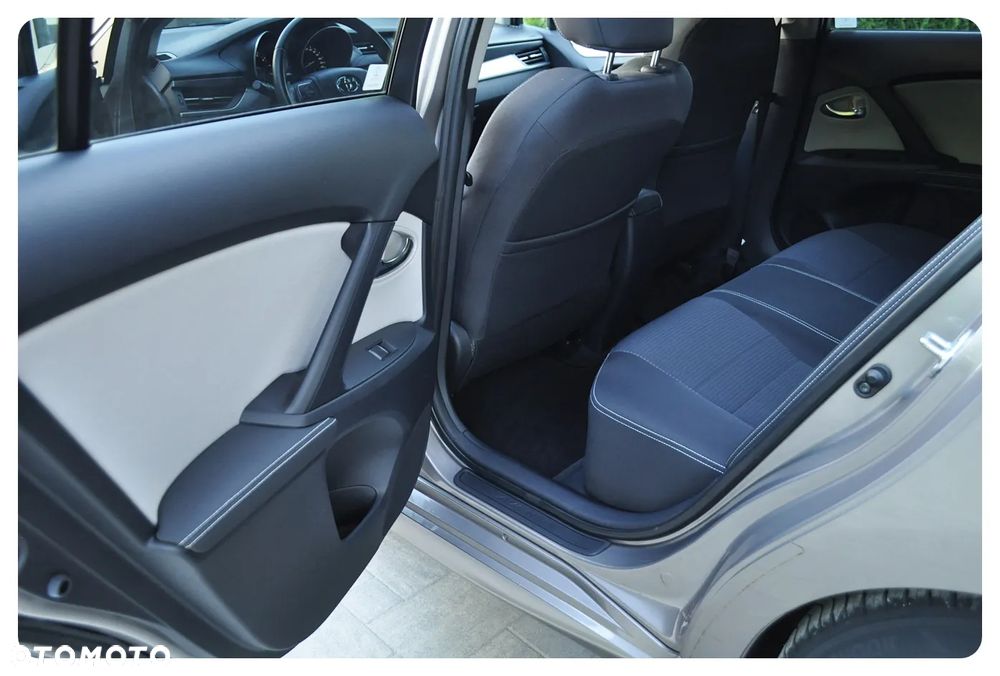 Toyota Avensis Touring Sports 1.8 Multidrive S Business Edition - 23