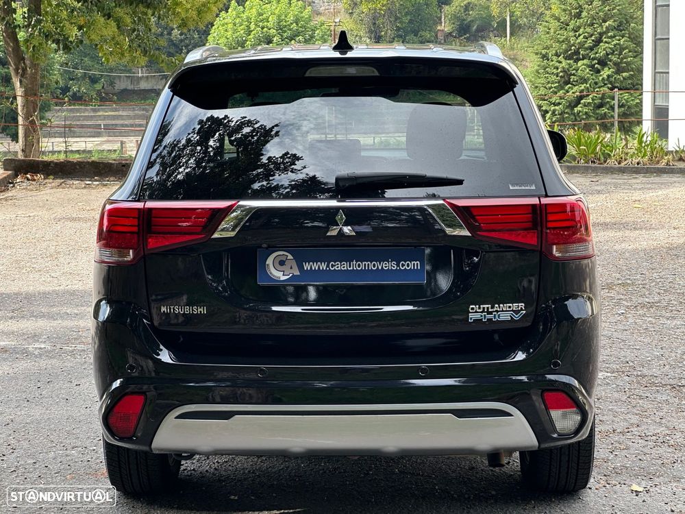 Mitsubishi Outlander 2.0 PHEV Intense - 18
