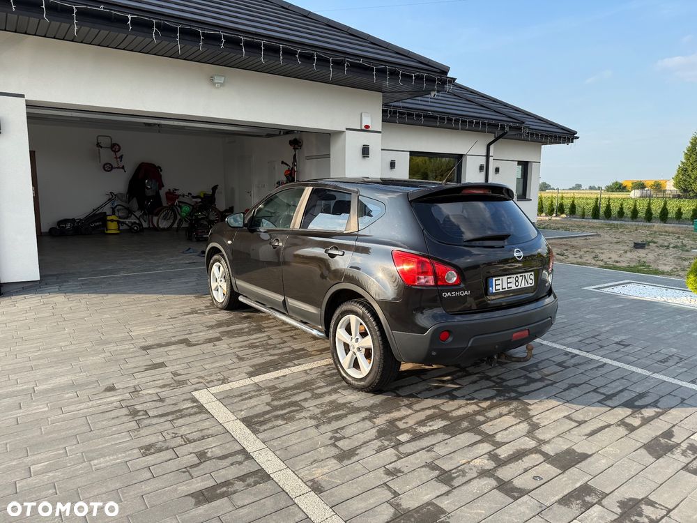 Nissan Qashqai ver-2-0-dci-tekna-premium - 3