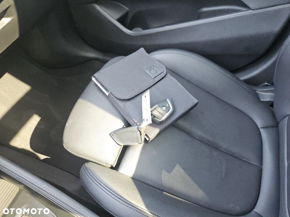 BMW X1 xDrive25i xLine - 13