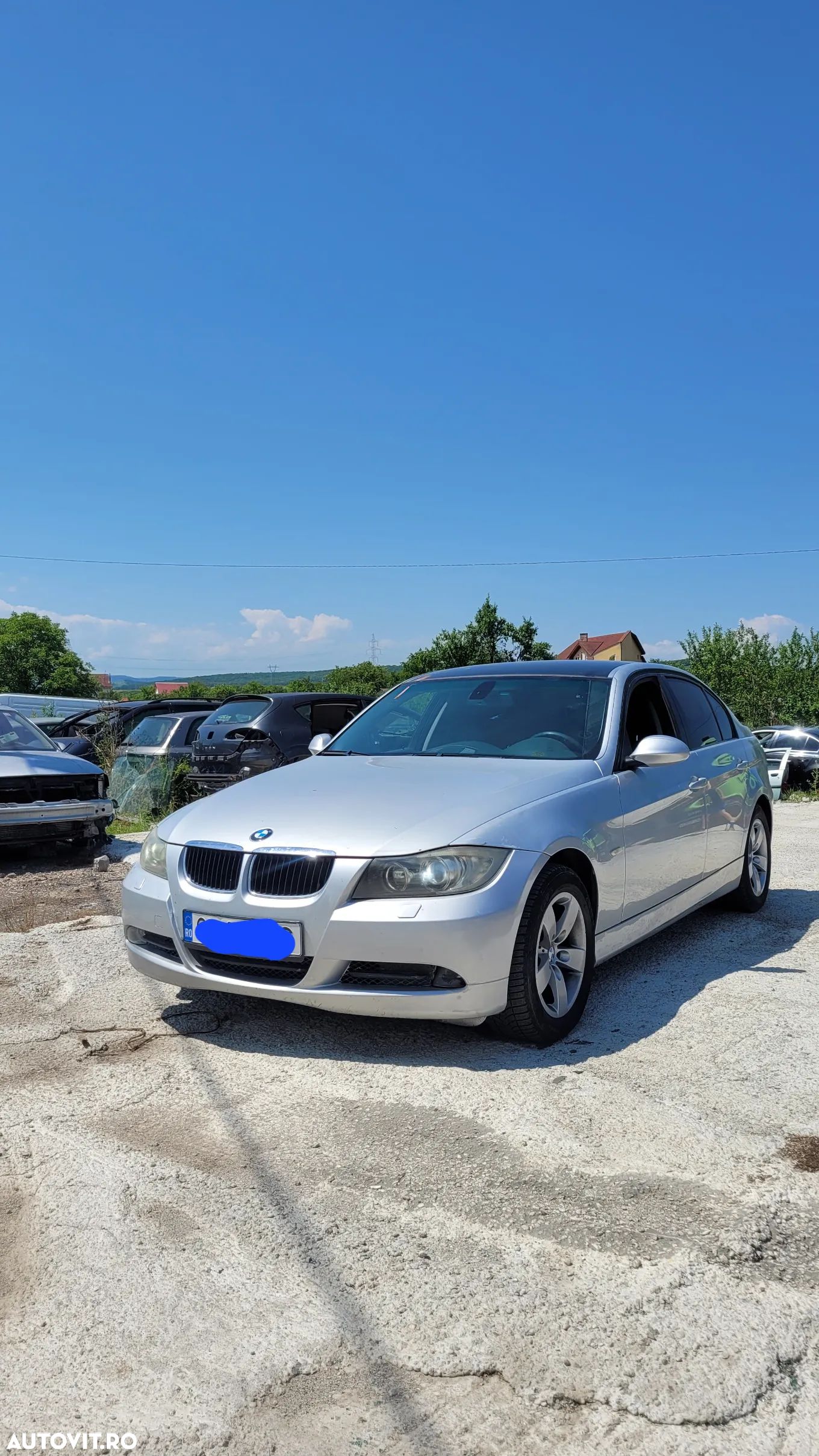 Dezmembrez BMW 320 diesel e90 163cp - 1