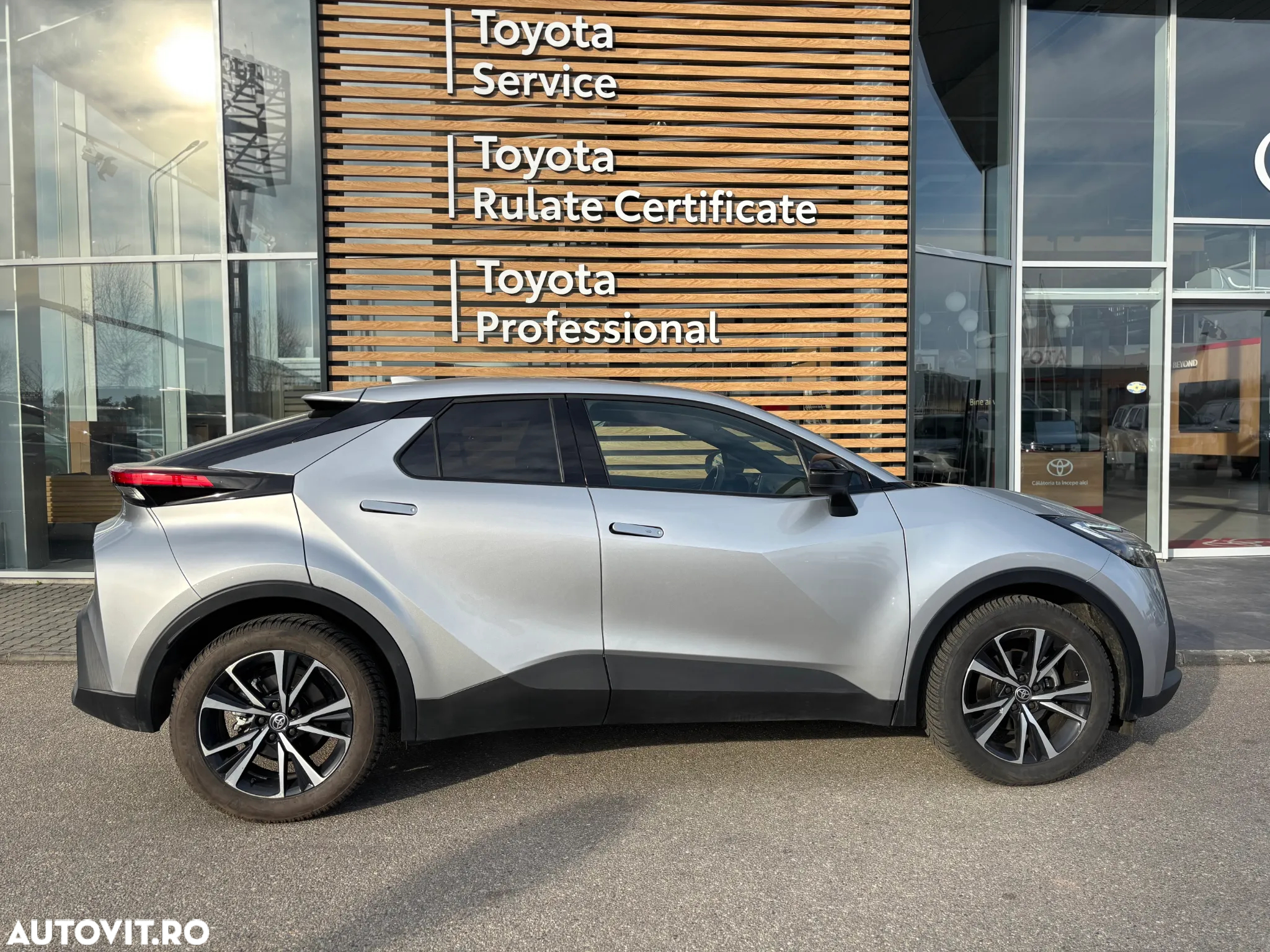 Toyota C-HR - 4