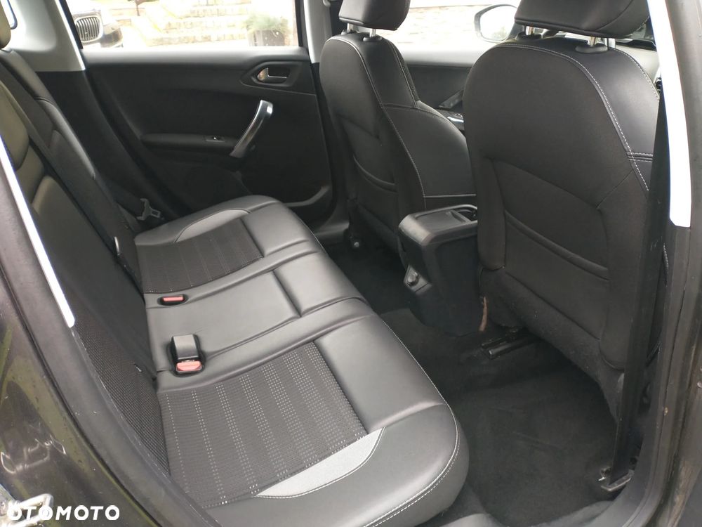 Peugeot 2008 - 6