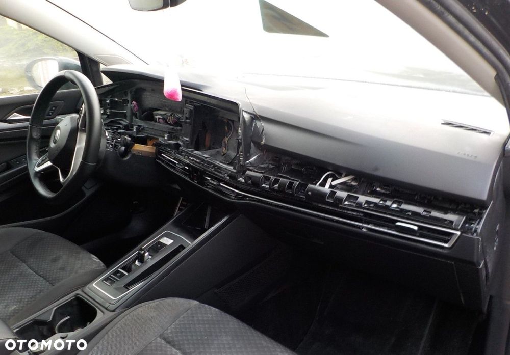 Volkswagen Golf - 18