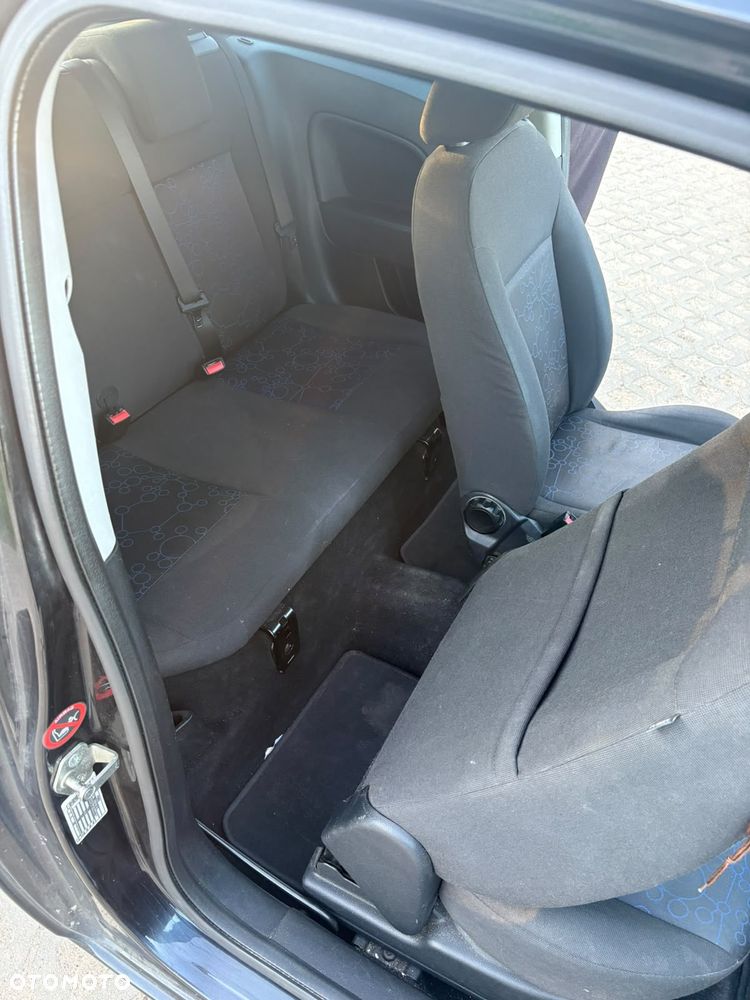 Ford Fiesta - 10
