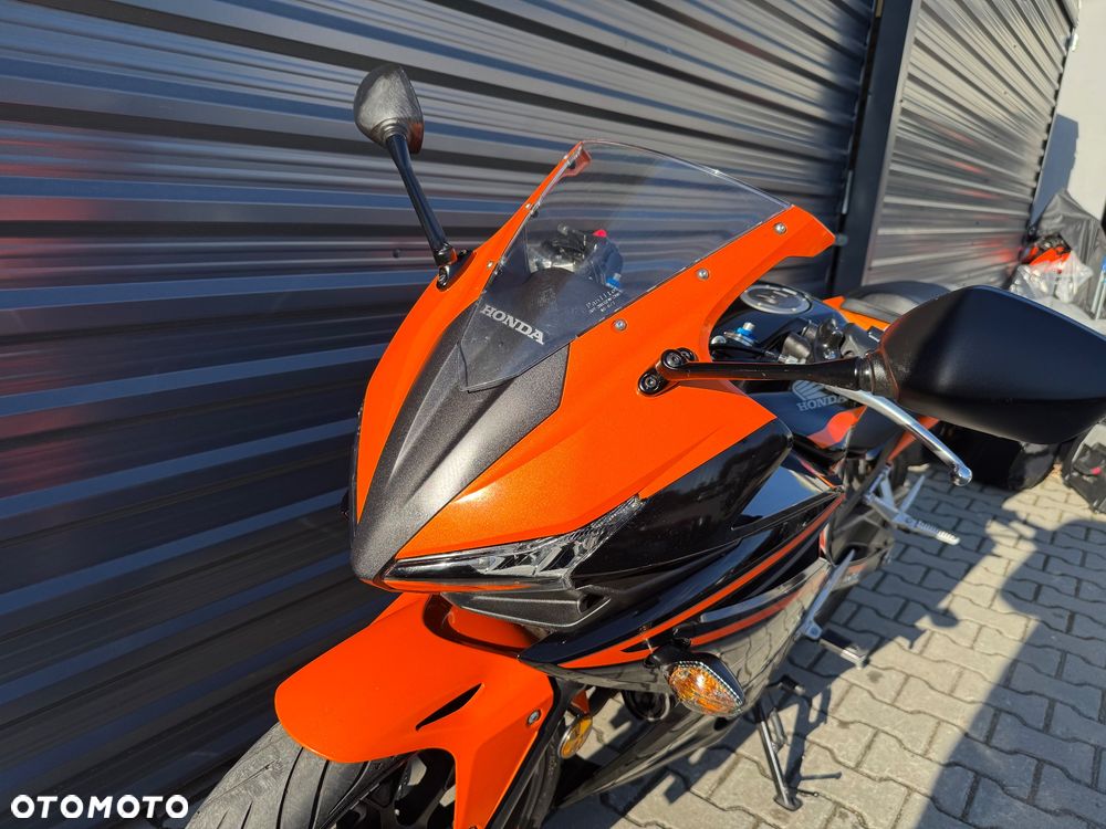 Honda CBR - 11