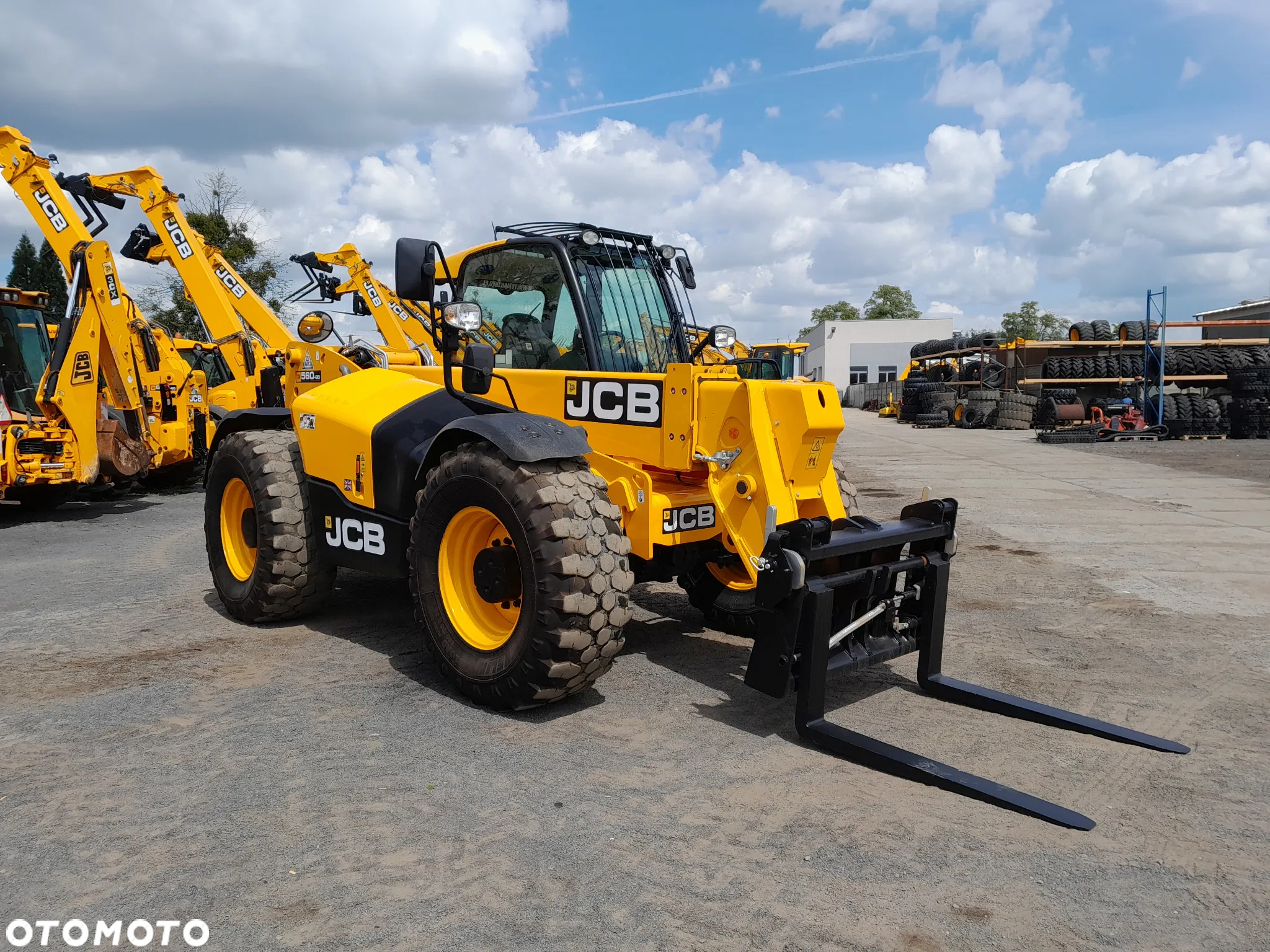 JCB 560-80 - 3