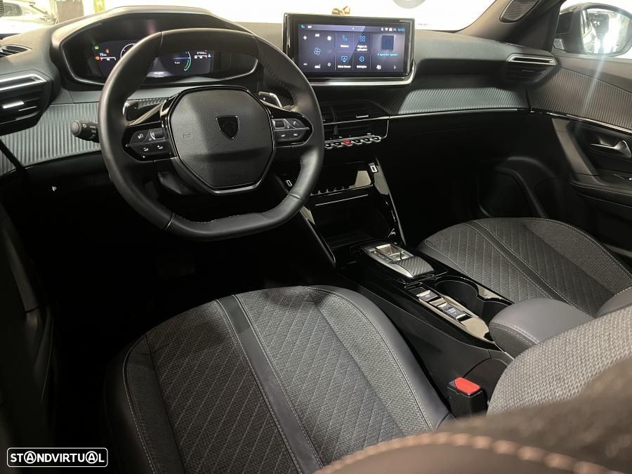 Peugeot 2008 1.2 Hybrid Allure e-DCS6 - 23
