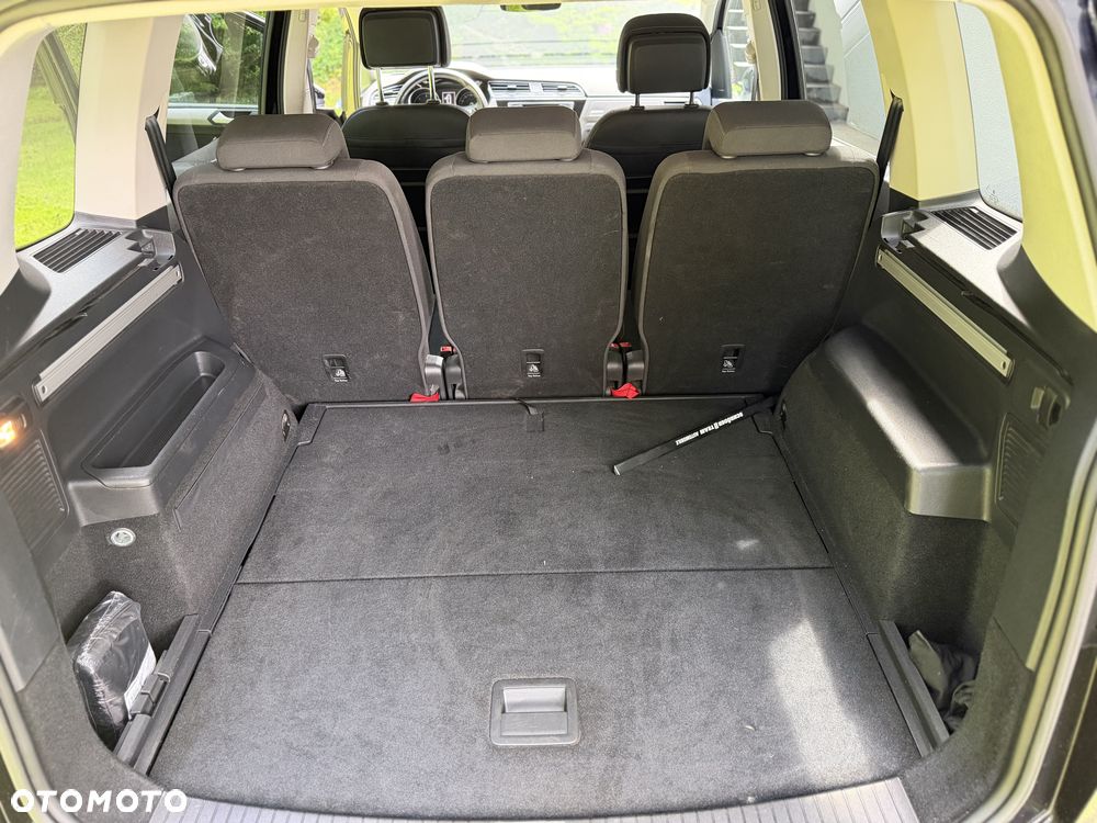 Volkswagen Touran 1.6 TDI SCR BlueMotion Technology Comfortline - 11