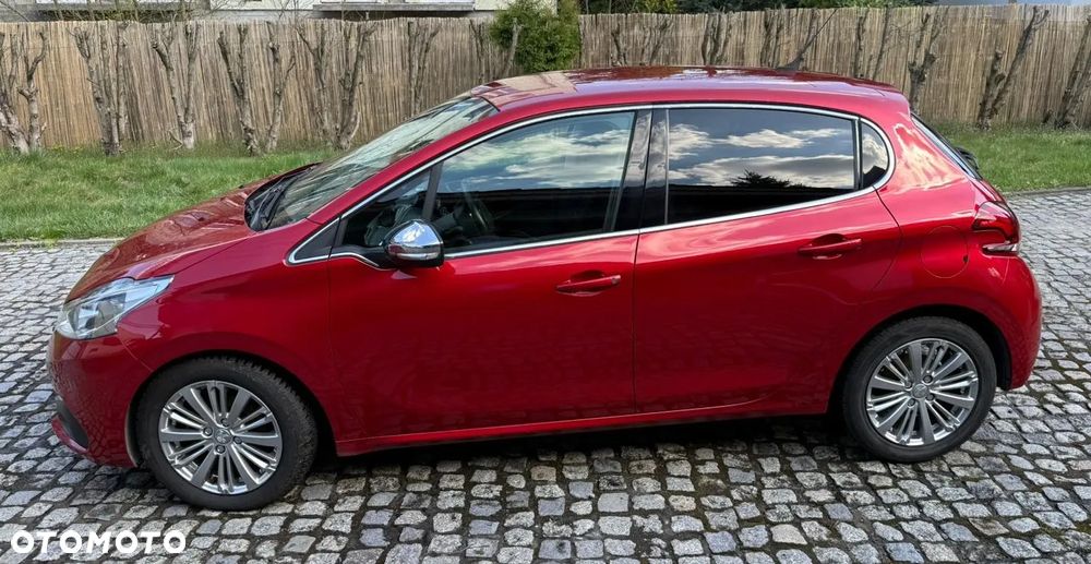 Peugeot 208 1.2 PureTech GPF Allure S&S - 2