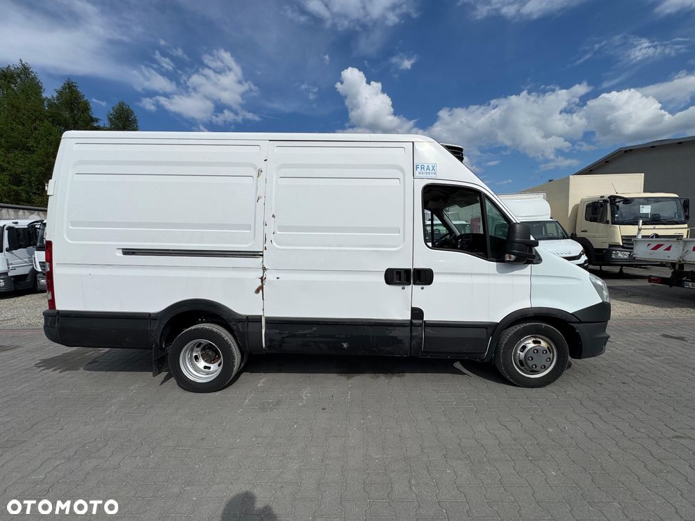 Iveco 35C13 FURGON BLASZAK CHŁODNIA - 11