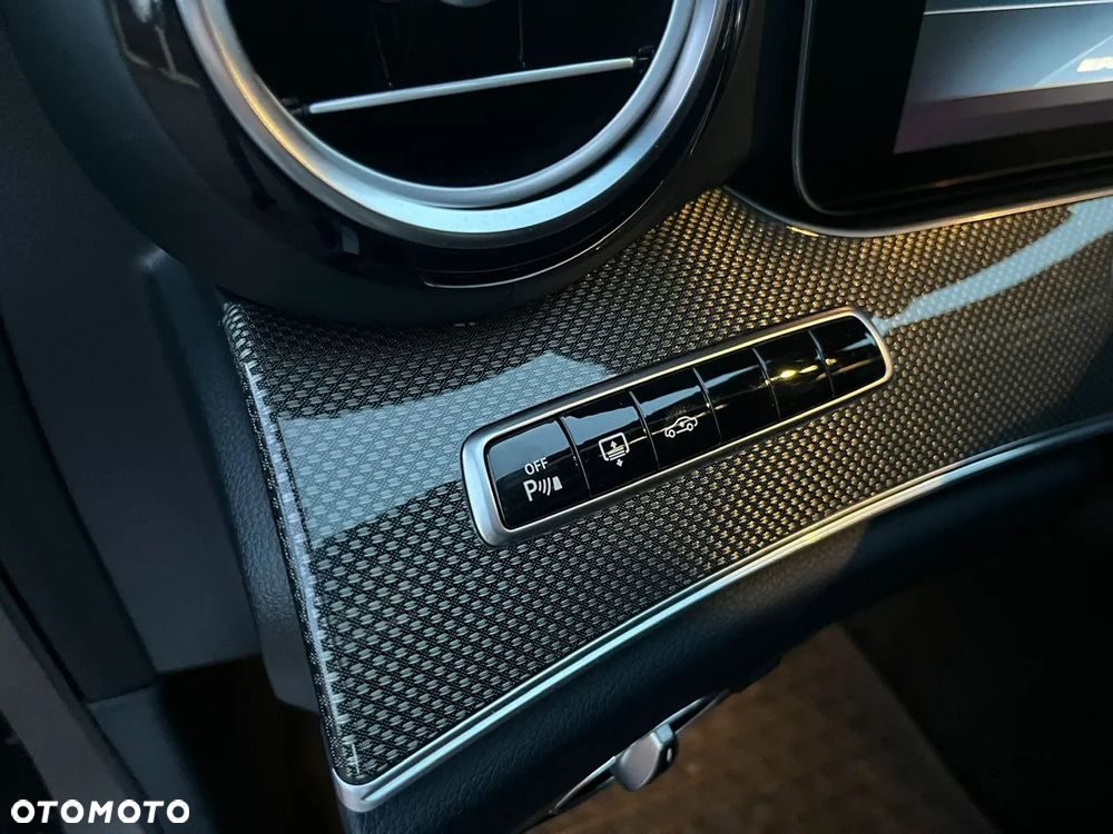 Mercedes-Benz Klasa E AMG 63 S 4Matic+ AMG Speedshift MCT-9G - 7