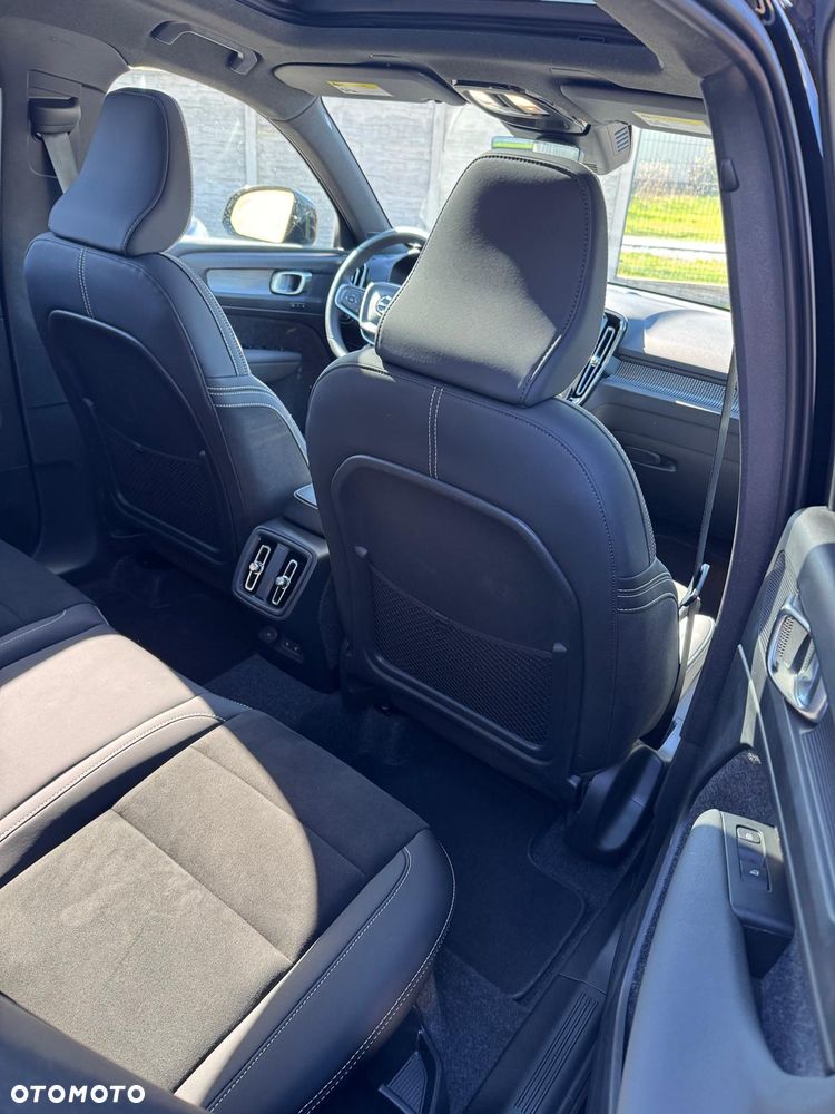 Volvo XC 40 B5 AWD Ultimate Dark - 15