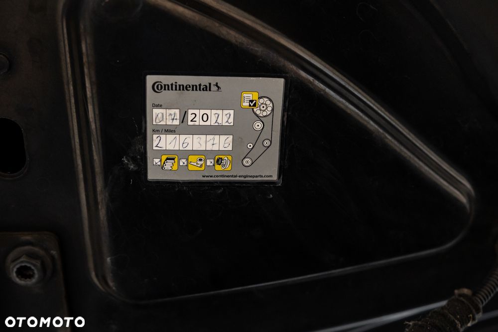 Volkswagen Passat - 22