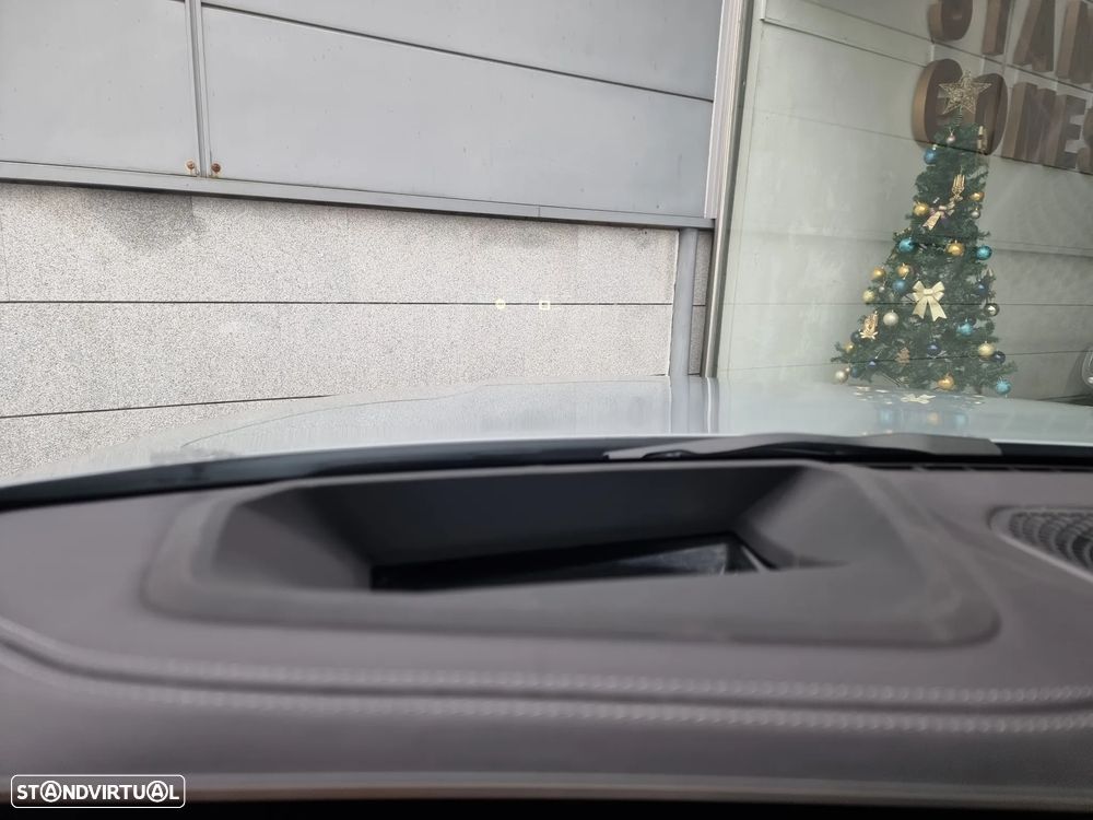 BMW M4 Competition M xDrive - 35