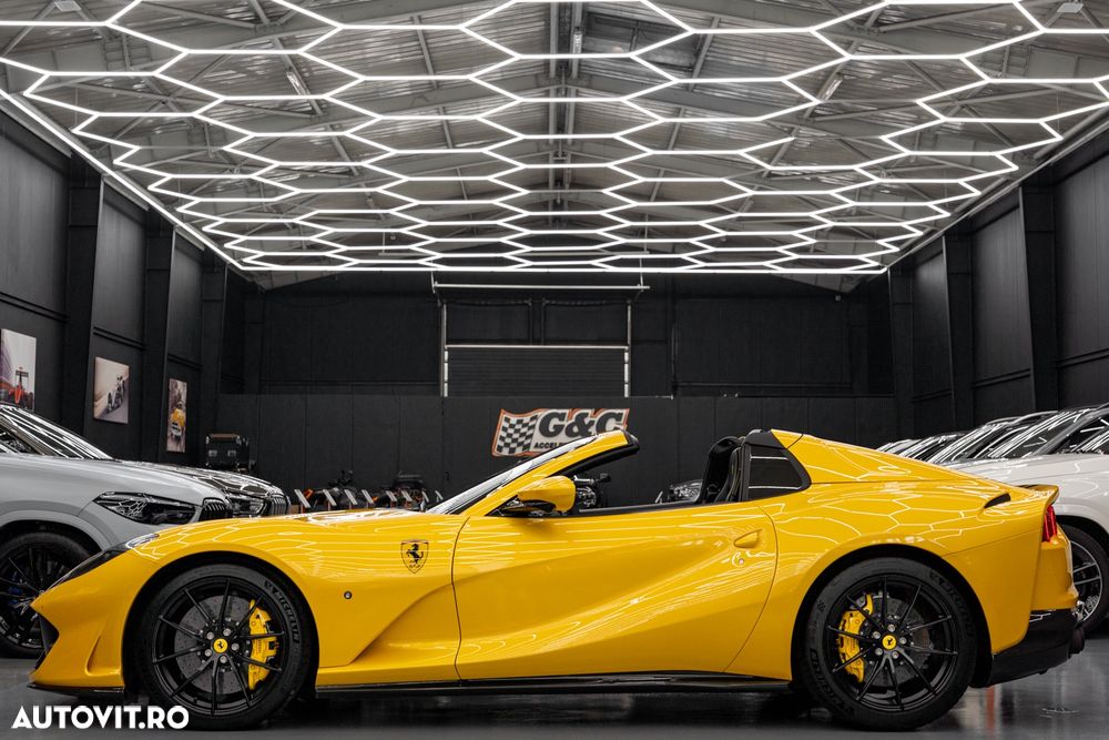 Ferrari 812 - 28