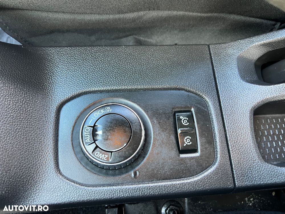 Dacia Duster 1.6 SCe 4WD Essential - 27