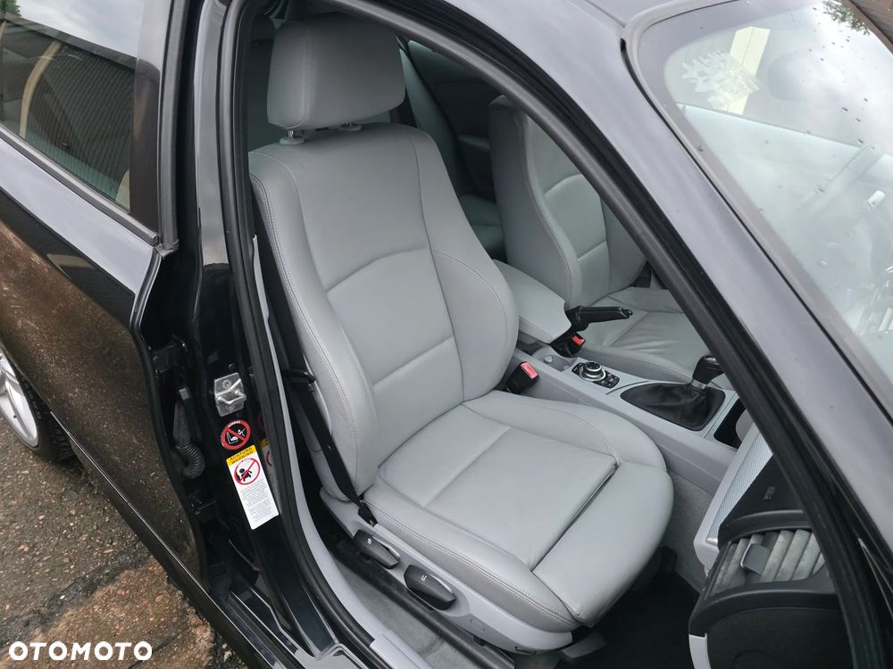 BMW Seria 1 123d DPF Edition Lifestyle - 11