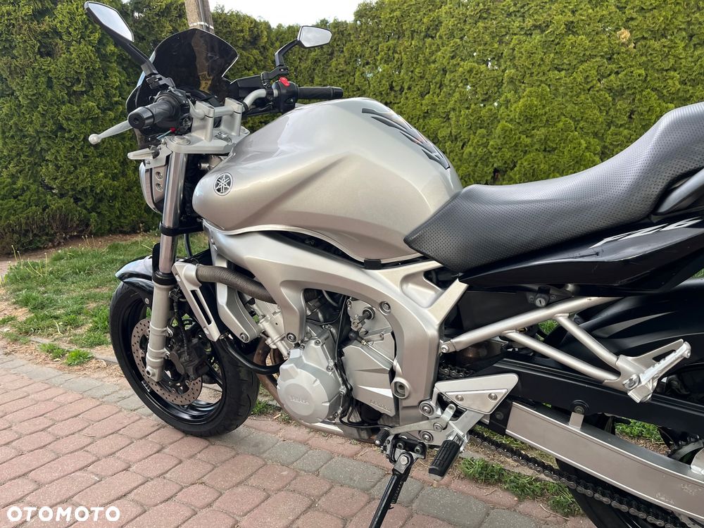 Yamaha FZ6 - 19