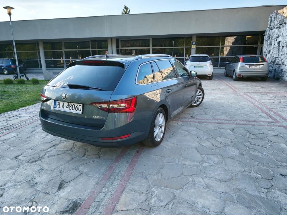 Skoda Superb 2.0 TDI Style - 6