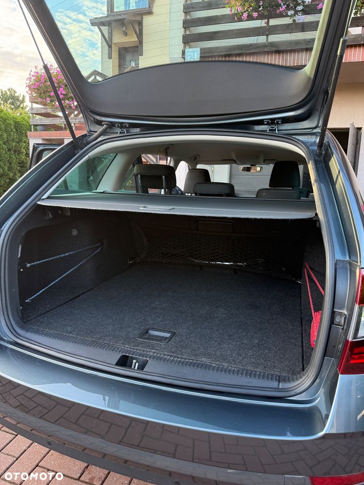 Skoda Octavia 1.8 TSI 4x4 Clever DSG - 8