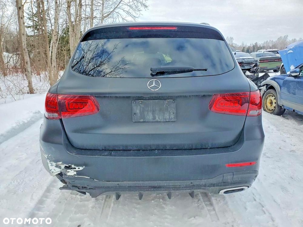 Mercedes-Benz GLC 300 4Matic 9G-TRONIC AMG Line - 6